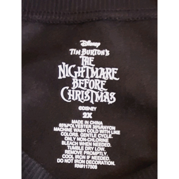 Disney Sweatshirt Womens 2X Black Nightmare Before Christmas Jack Sally Graphic - Picture 4 of 7